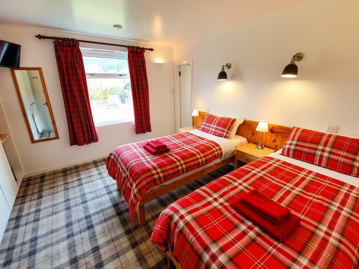 Old Pier House Hotel Fort Augustus Exterior photo